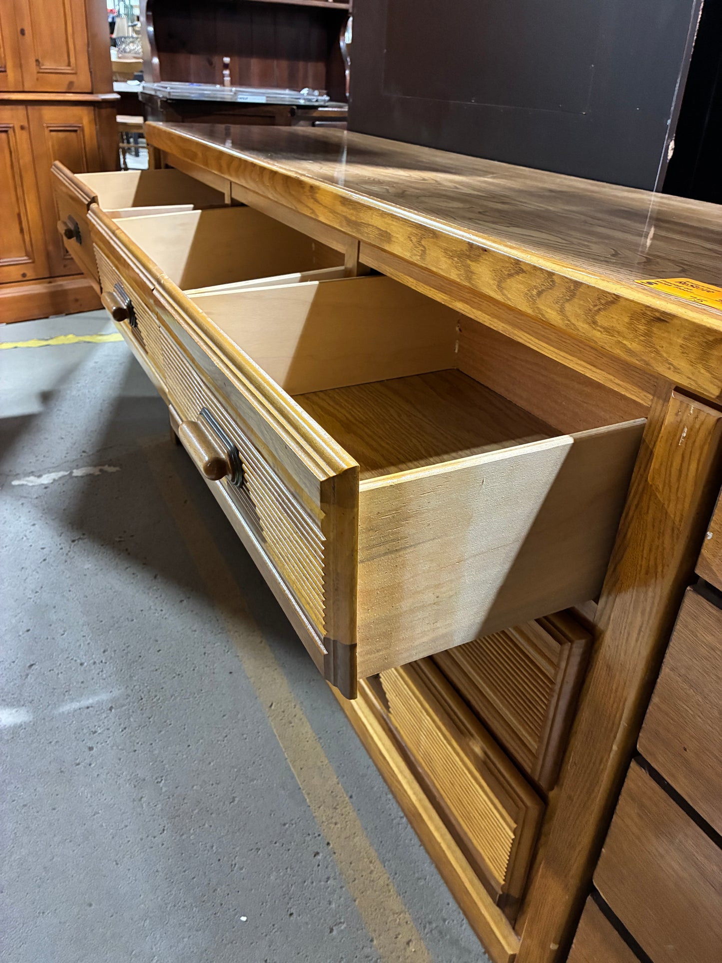 Oak 8-Drawer Dresser
