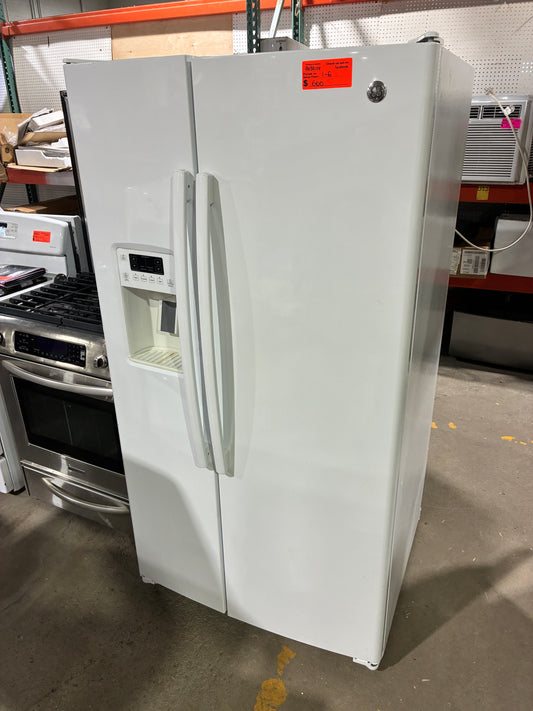 GE Side by Side Refrigerator with Ice and Water Dispenser