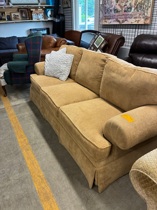 Henredon Tan Upholstered Sofa with Accent Pillows