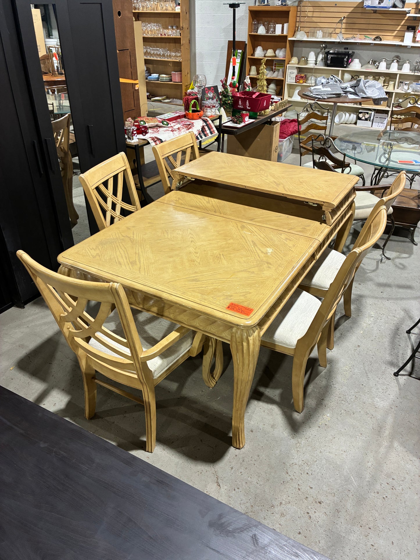 Light Oak Dining Table with Leaf and 5 Chairs