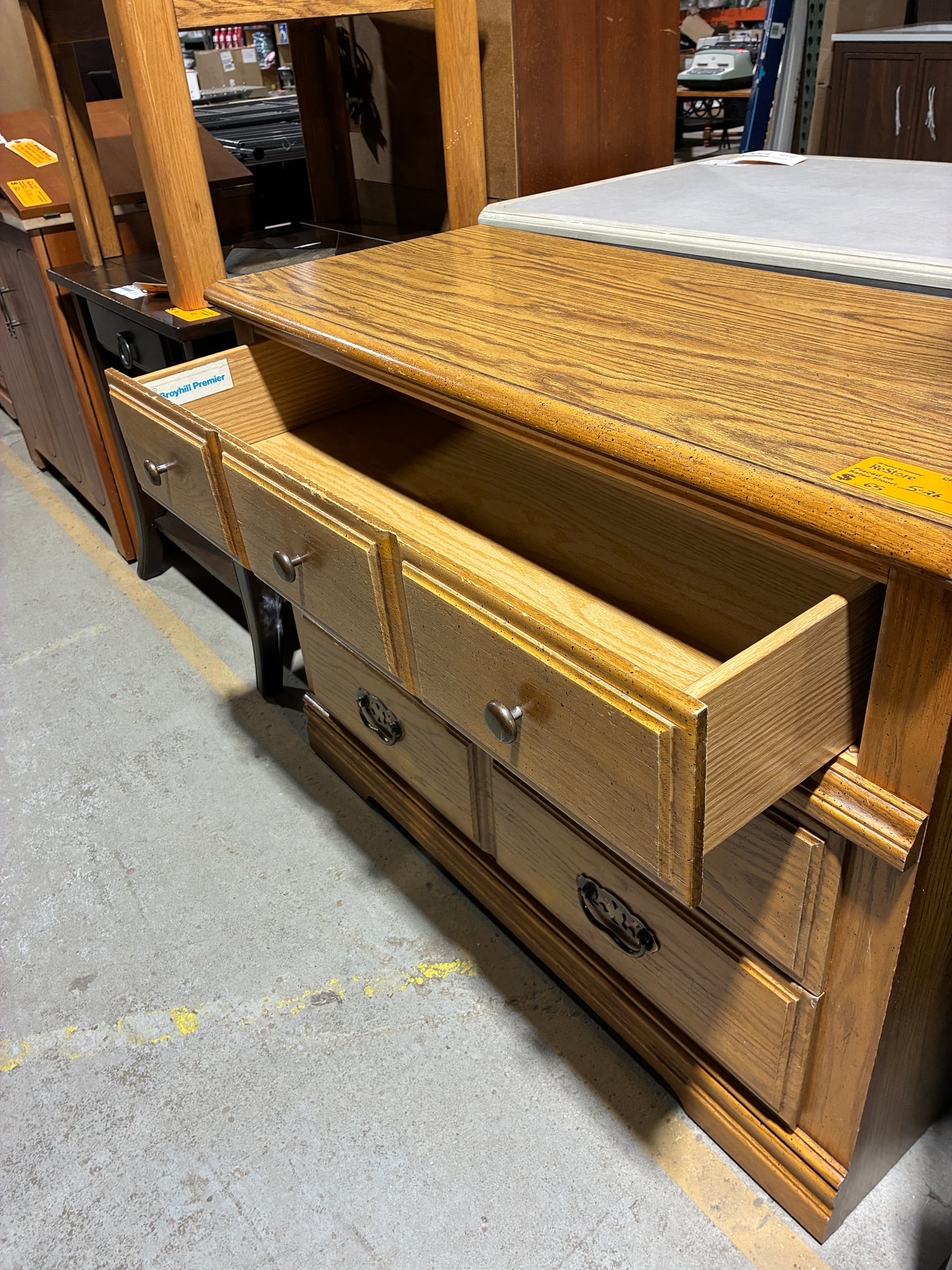 Traditional Oak Finish Dresser
